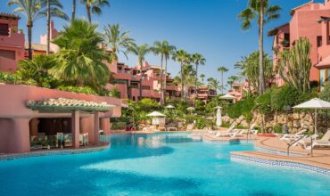 Luxury Beachfront Apartment on the New Golden Mile