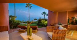 Luxury Beachfront Apartment on the New Golden Mile