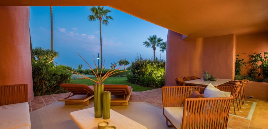 Luxury Beachfront Apartment on the New Golden Mile