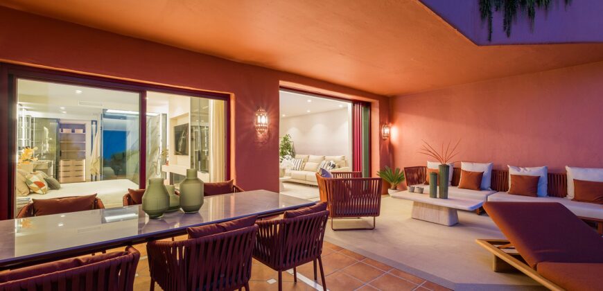 Luxury Beachfront Apartment on the New Golden Mile