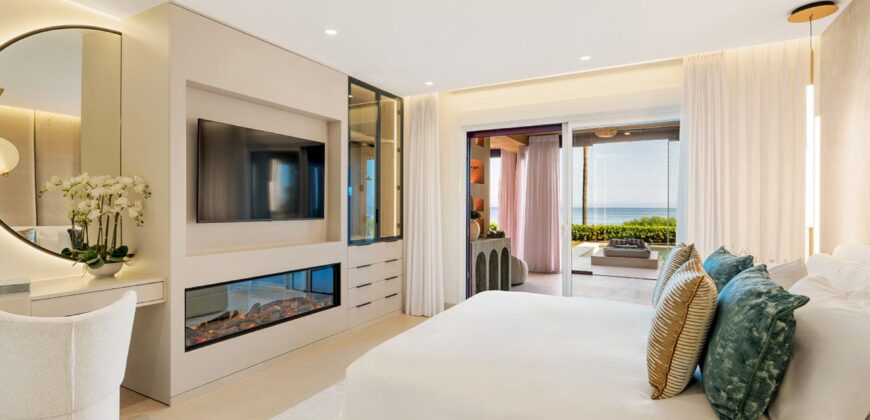 4-BEDROOM GROUND FLOOR APARTMENT ESTEPONA