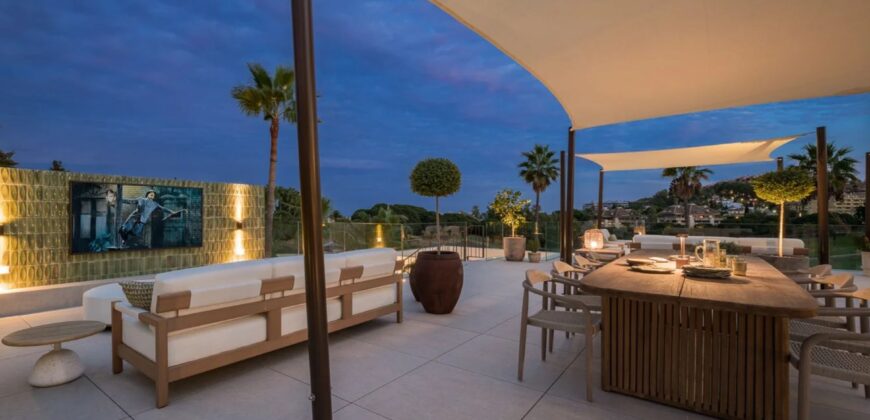 Amazing Villa with Golf View in Nueva Andalucía