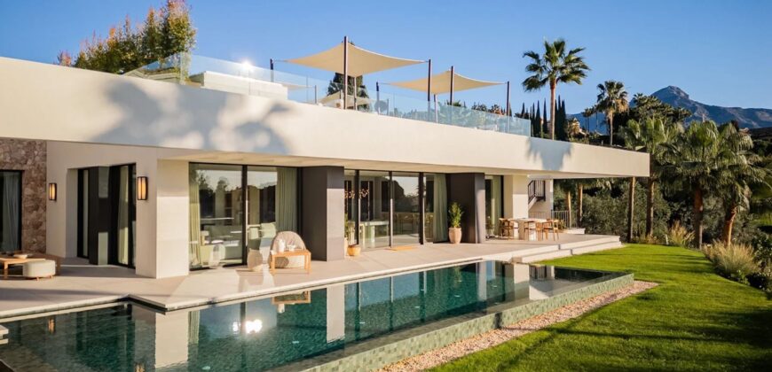 Amazing Villa with Golf View in Nueva Andalucía