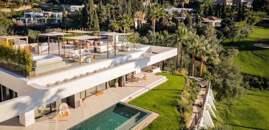 Amazing Villa with Golf View in Nueva Andalucía
