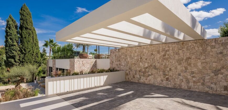 Amazing Villa with Golf View in Nueva Andalucía