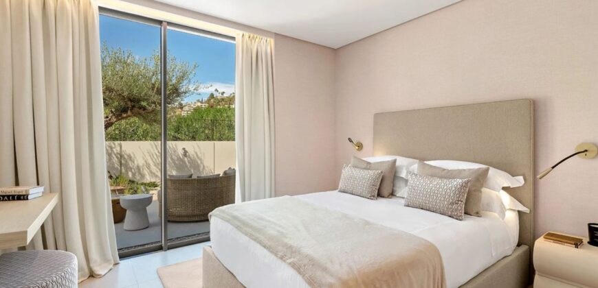 Amazing Villa with Golf View in Nueva Andalucía