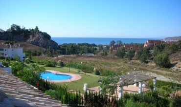 Ideal 3 Bedroom Penthouse in Casares with Sea & Mountain Views