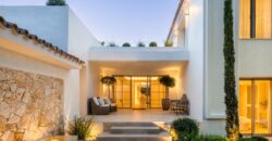 Modern 6 Bedroom Villa in Rocio de Nagueles