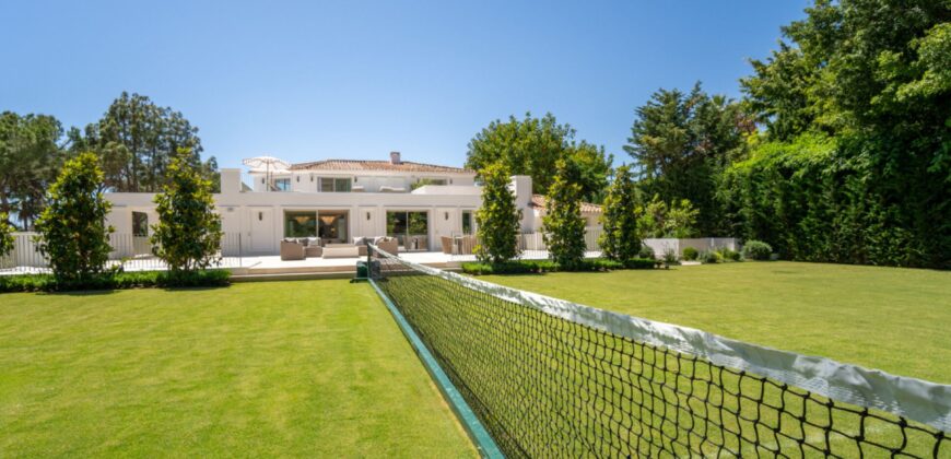 Modern 6 Bedroom Villa in Rocio de Nagueles