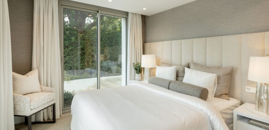 Modern 6 Bedroom Villa in Rocio de Nagueles