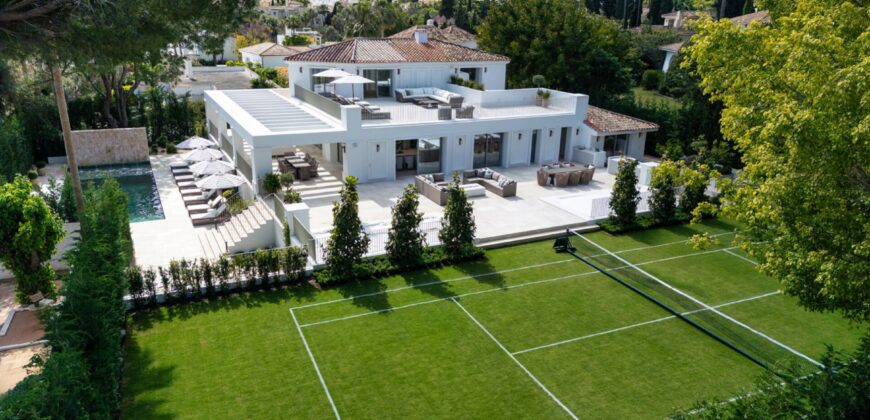 Modern 6 Bedroom Villa in Rocio de Nagueles