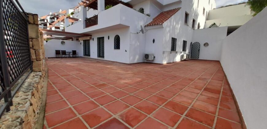 Spacious 3-bedroom Apartment on Marbella’s Infamous Golden Mile