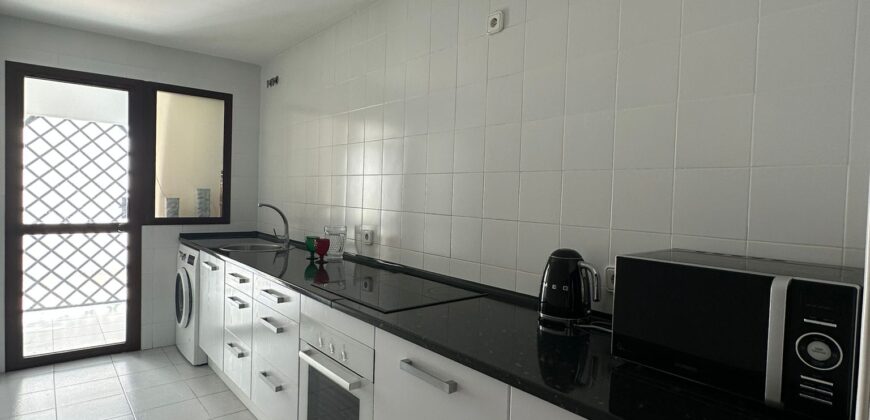 Spacious 3-bedroom Apartment on Marbella’s Infamous Golden Mile