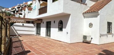 Spacious 3-bedroom Apartment in Coto Real, on Marbella’s Infamous Golden Mile