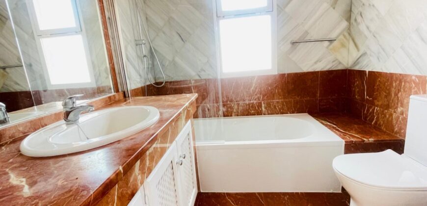 Charming 3 bedrooms /4 bathroom townhouse in Marbella