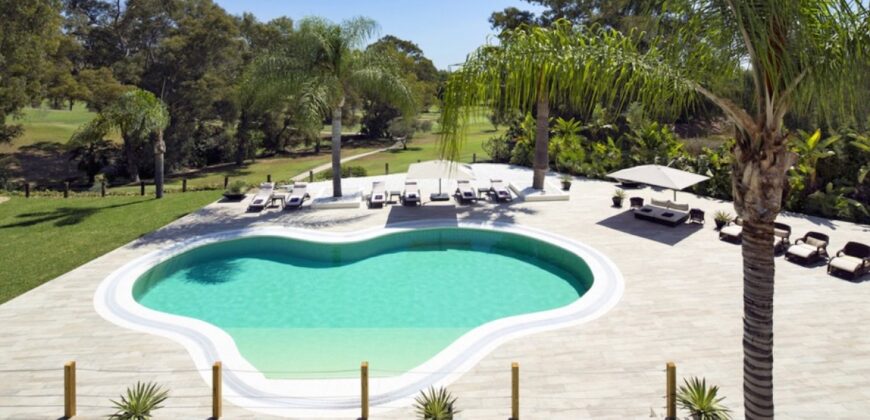 Stunning 6 Bedroom Villa Front Line Golf