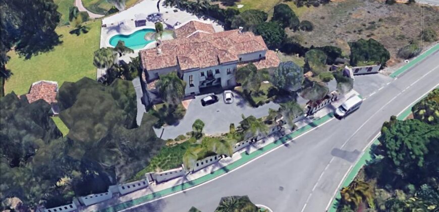 Stunning 6 Bedroom Villa Front Line Golf