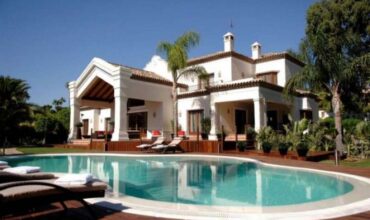 Stunning 6 Bedroom Villa Front Line Golf