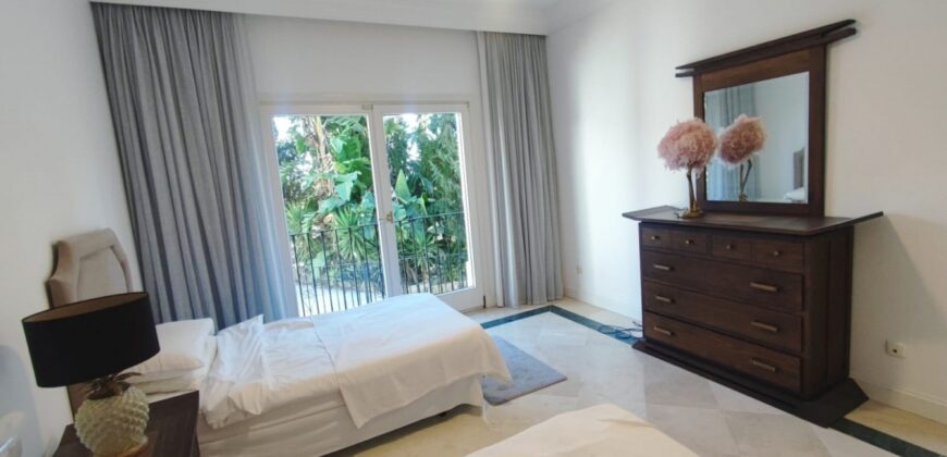 Stunning 6 Bedroom Villa Front Line Golf