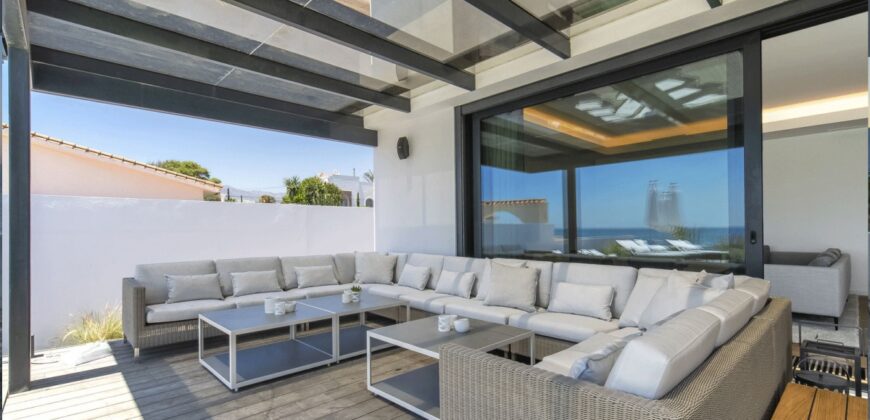 Modern Villa on the beach in Marbella