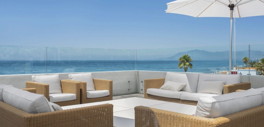 Modern Villa on the beach in Marbella