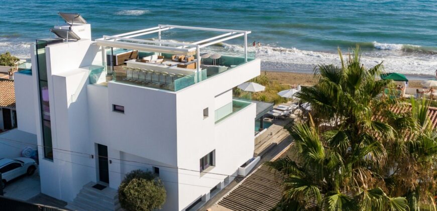 Modern Villa on the beach in Marbella