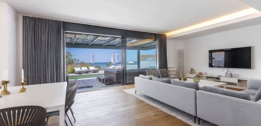 Modern Villa on the beach in Marbella