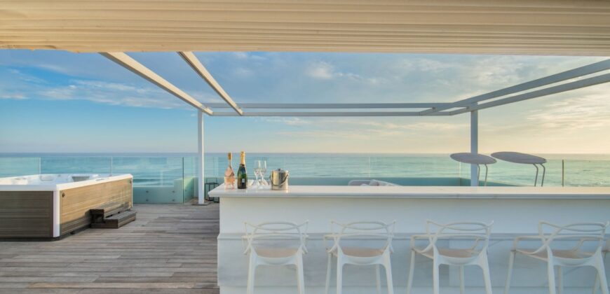 Modern Villa on the beach in Marbella