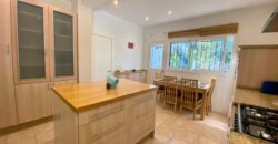 4-Bedroom Villa with Pool and Sea Views in the Hills of Marbella 4-Bedroom Villa with Pool and Sea Views in the Hills of Marbella
