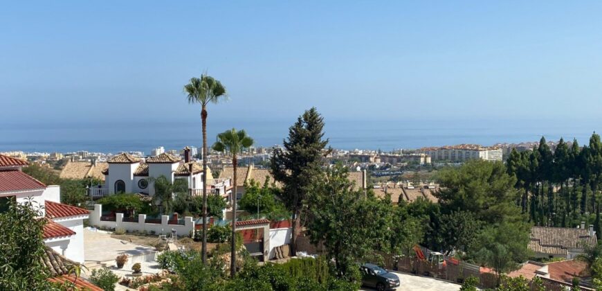 4-Bedroom Villa with Pool and Sea Views in the Hills of Marbella 4-Bedroom Villa with Pool and Sea Views in the Hills of Marbella