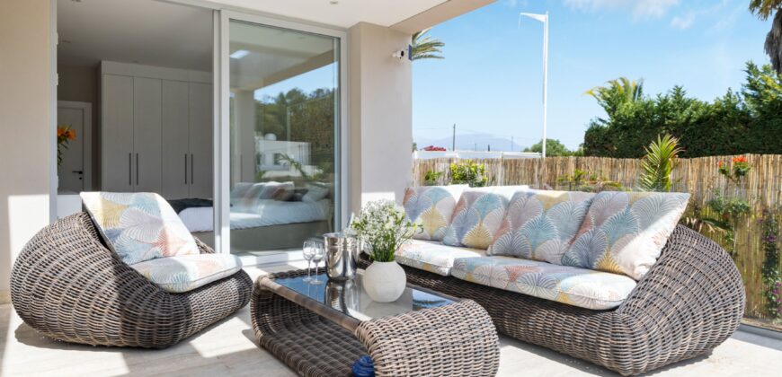 SAN PEDRO BEACH SIDE VILLA