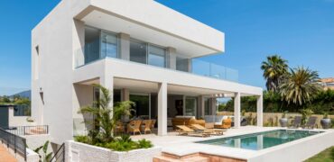 SAN PEDRO BEACH SIDE VILLA