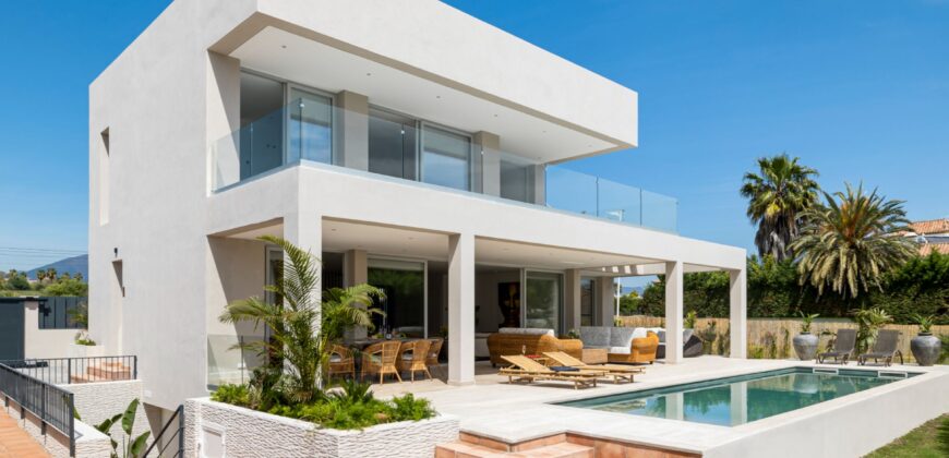 SAN PEDRO BEACH SIDE VILLA