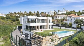 Striking Contemporary 4 bed Villa in Benahavís