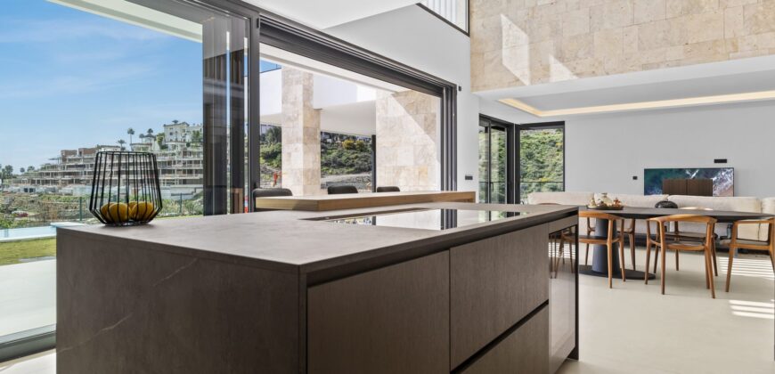 Striking Contemporary 4 bed Villa in Benahavís
