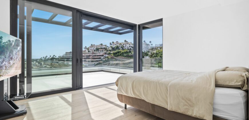 Striking Contemporary 4 bed Villa in Benahavís