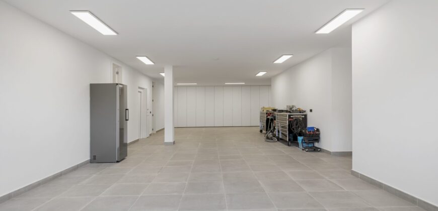 Striking Contemporary 4 bed Villa in Benahavís