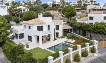 Elegant fully renovated 4-Bedroom Villa in Benahavís