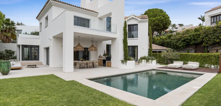 Elegant fully renovated 4-Bedroom Villa in Benahavís