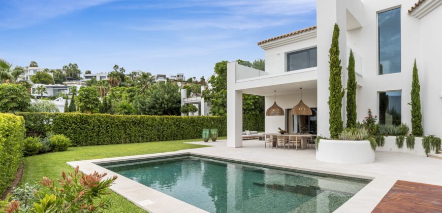 Elegant fully renovated 4-Bedroom Villa in Benahavís
