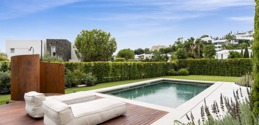 Elegant fully renovated 4-Bedroom Villa in Benahavís