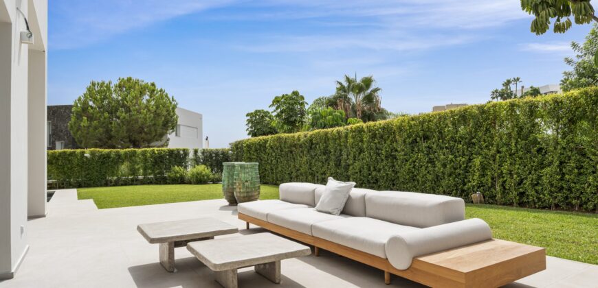 Elegant fully renovated 4-Bedroom Villa in Benahavís