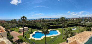 3 bedroom penthouse in Casares Costa