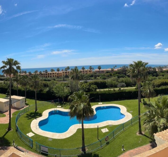 3 bedroom penthouse in Casares Costa