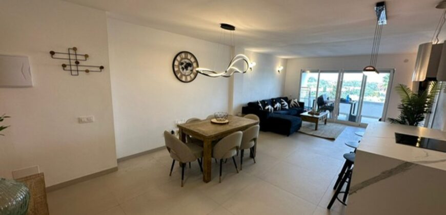 Beautiful newly reformed 3 bed apartment in Nueva Andalucía