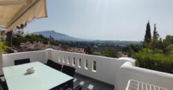Modern 2 bed duplex apartment located in Los Almendros