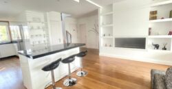 Modern 2 bed duplex apartment located in Los Almendros