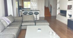 Modern 2 bed duplex apartment located in Los Almendros