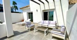 Modern 2 bed duplex apartment located in Los Almendros
