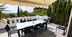 Modern 2 bed duplex apartment located in Los Almendros